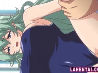 Hentai femme fatale i baddräkt blir finger och analed